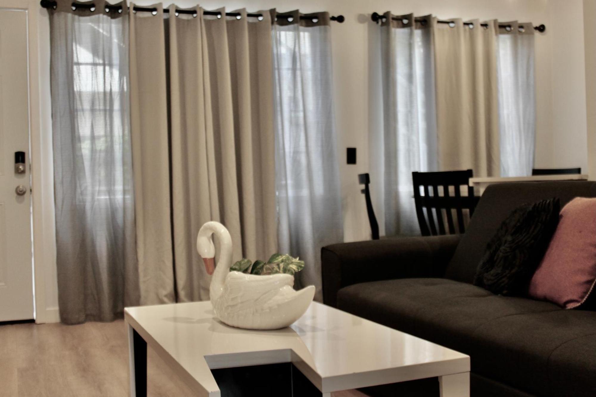 Chic Apartment Los Angeles Exterior photo